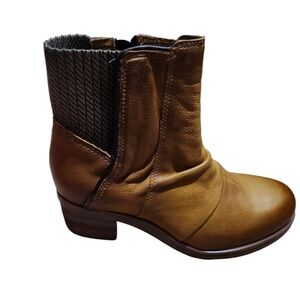 Miz Mooz Ankle boots - 38 Distressed Zippered Casual Warm Contemporary Office
